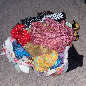 Large Bundle of Scarves!
